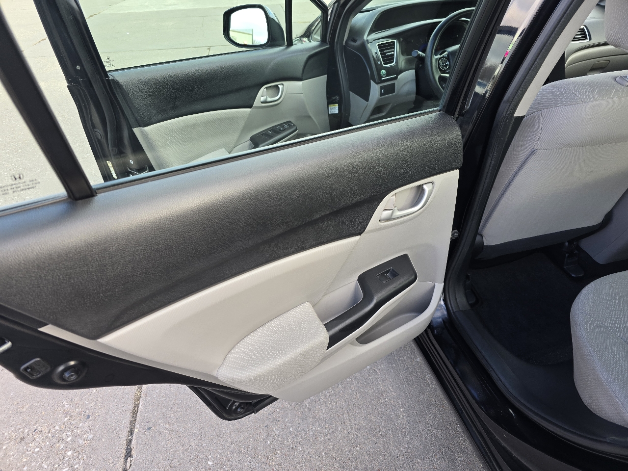 Honda Civic LX Sedan 5-Speed AT 2013