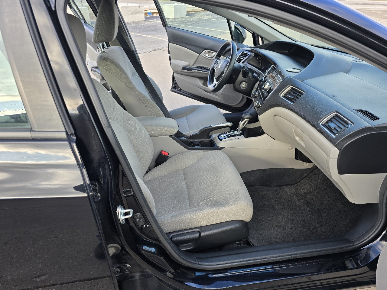 Honda Civic LX Sedan 5-Speed AT 2013