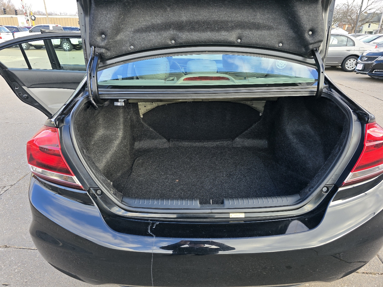 Honda Civic LX Sedan 5-Speed AT 2013