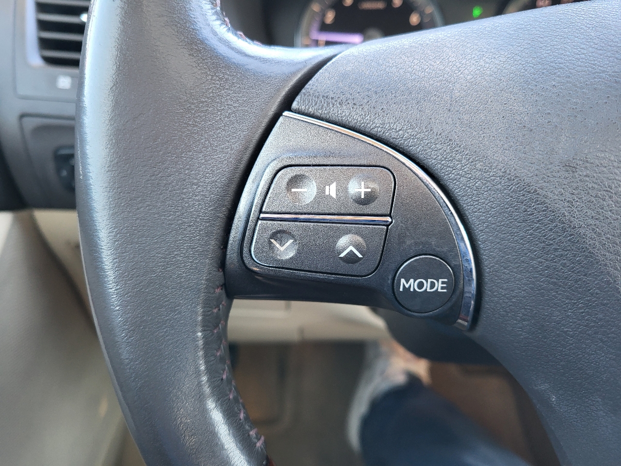 Lexus ES 350 Sedan 2012