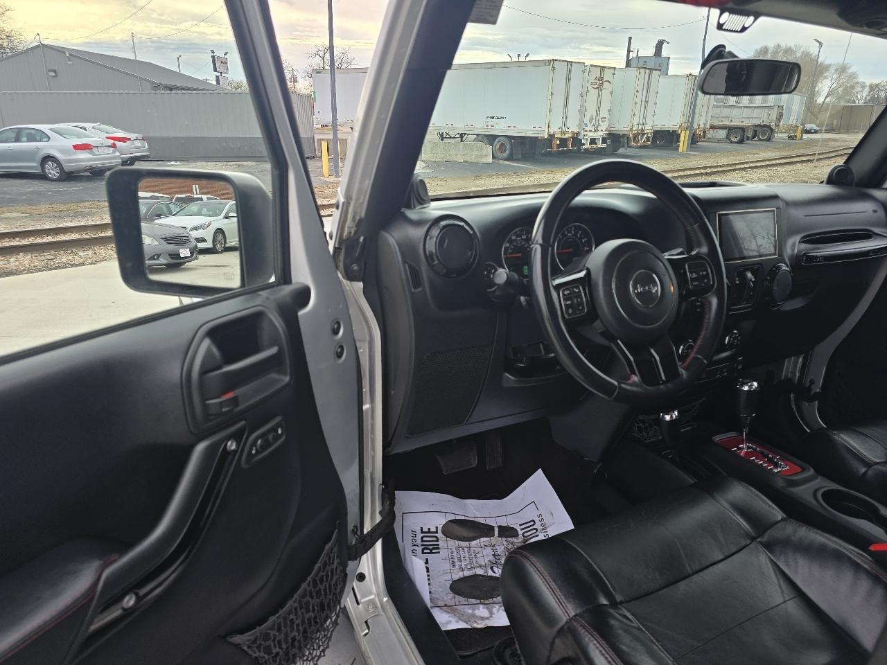 Jeep Wrangler Unlimited Sahara 4WD 2012