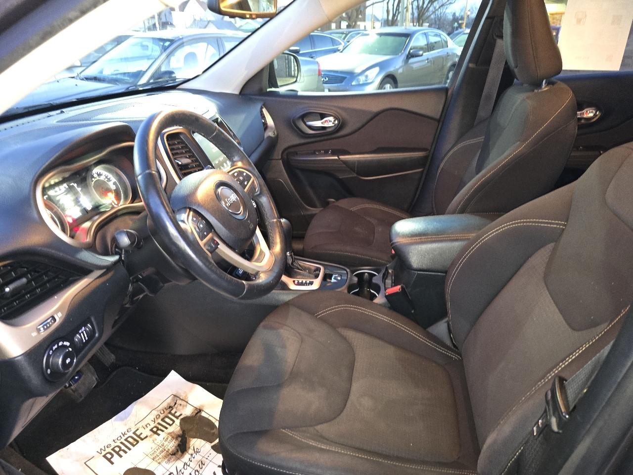 Jeep Cherokee Latitude 4WD 2016