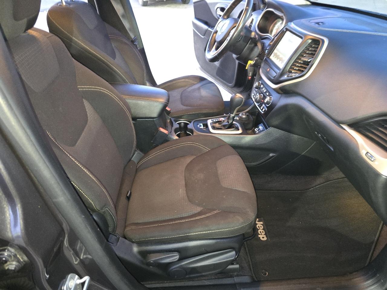 Jeep Cherokee Latitude 4WD 2016