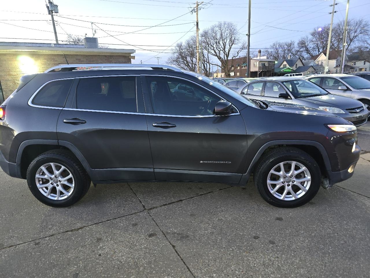 Jeep Cherokee Latitude 4WD 2016