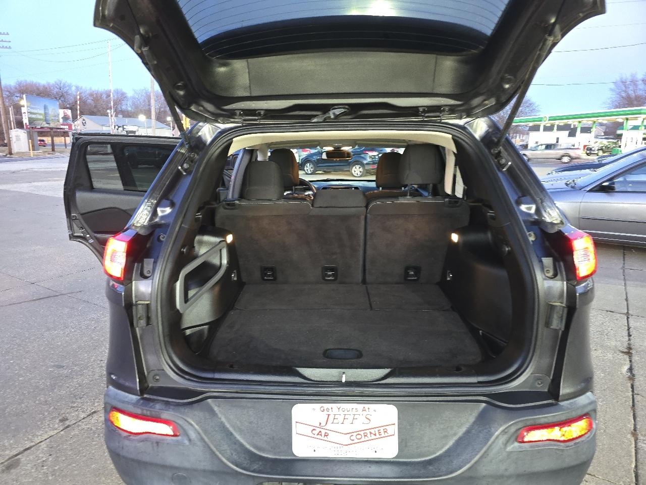 Jeep Cherokee Latitude 4WD 2016