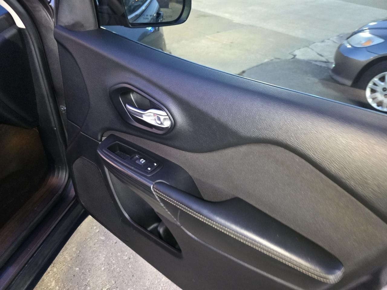 Jeep Cherokee Latitude 4WD 2016