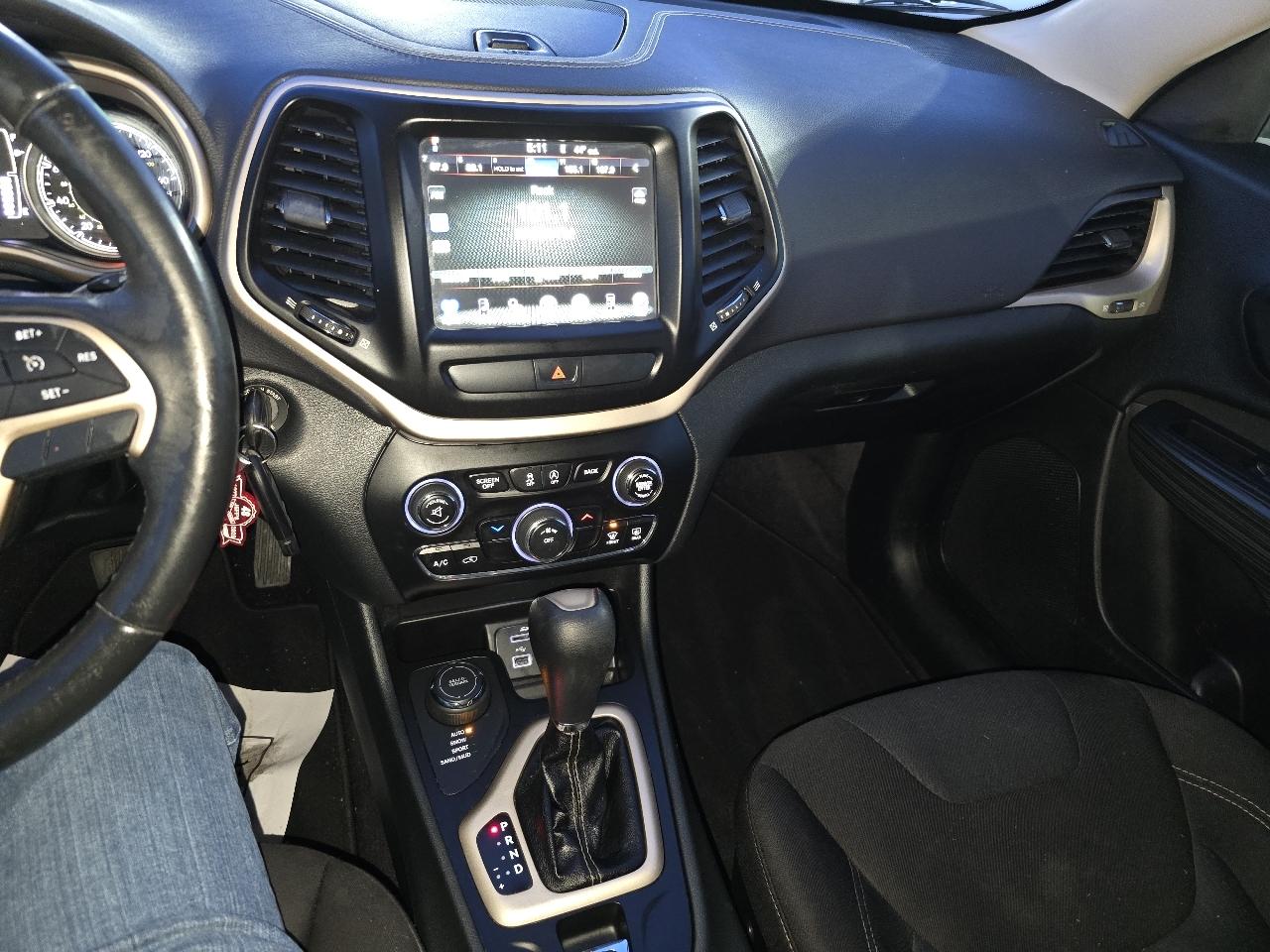 Jeep Cherokee Latitude 4WD 2016