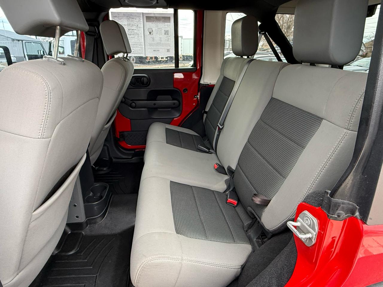 Jeep Wrangler Unlimited Sport 4WD 2010