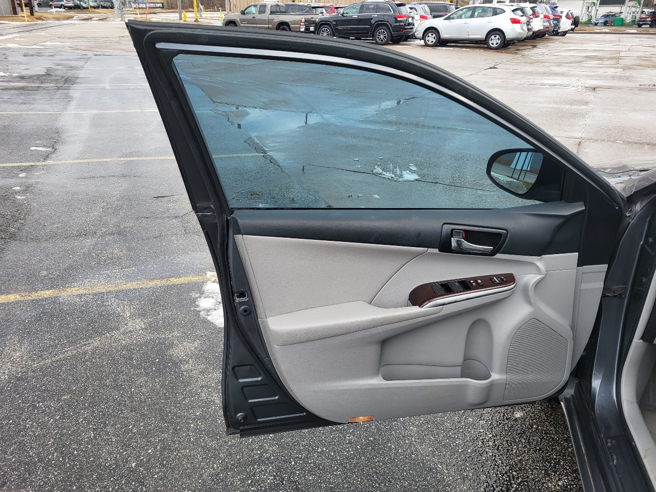 Toyota Camry XLE V6 2012