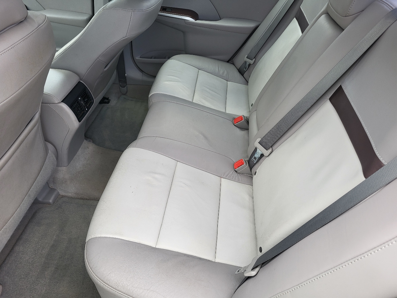 Toyota Camry XLE V6 2012