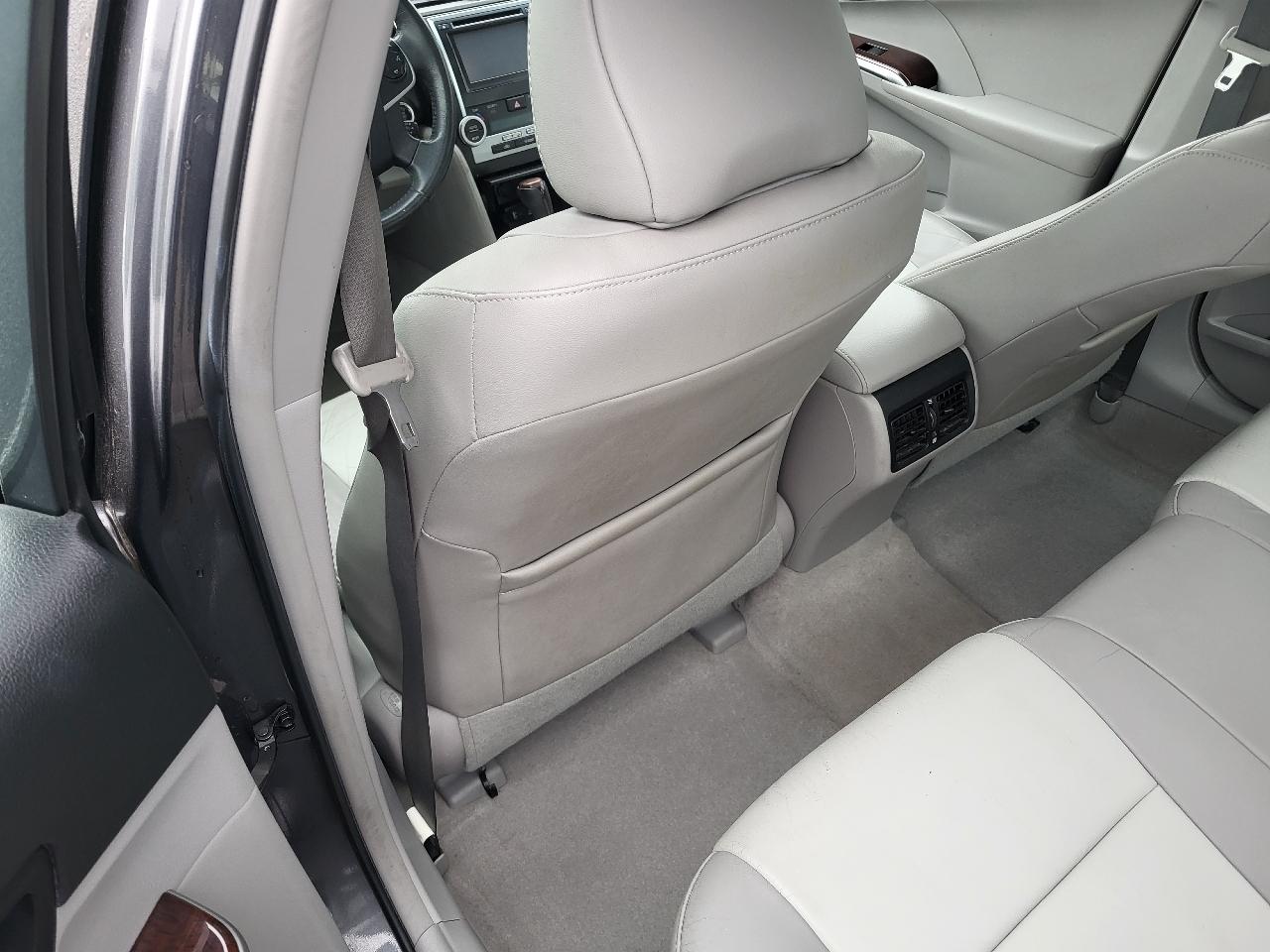 Toyota Camry XLE V6 2012