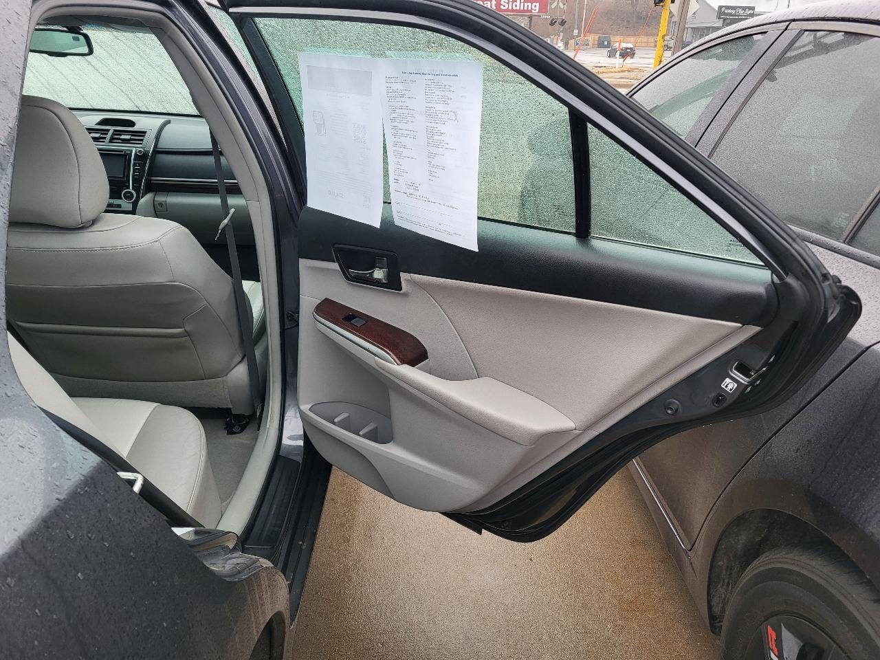 Toyota Camry XLE V6 2012