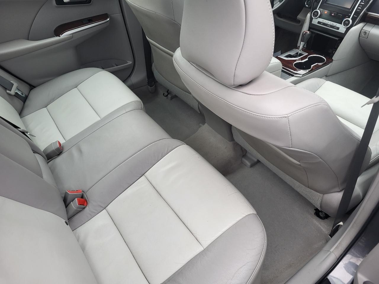 Toyota Camry XLE V6 2012