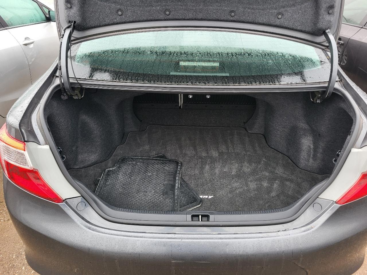 Toyota Camry XLE V6 2012