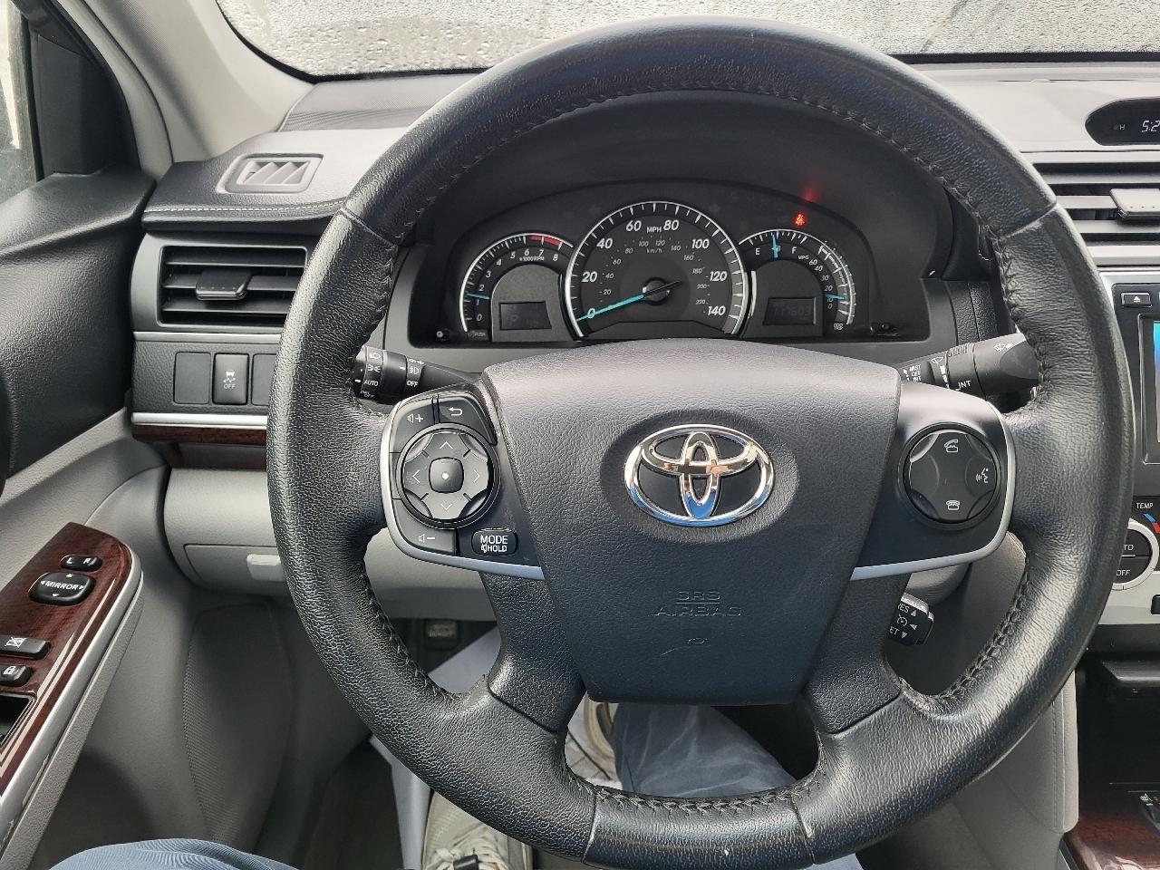 Toyota Camry XLE V6 2012