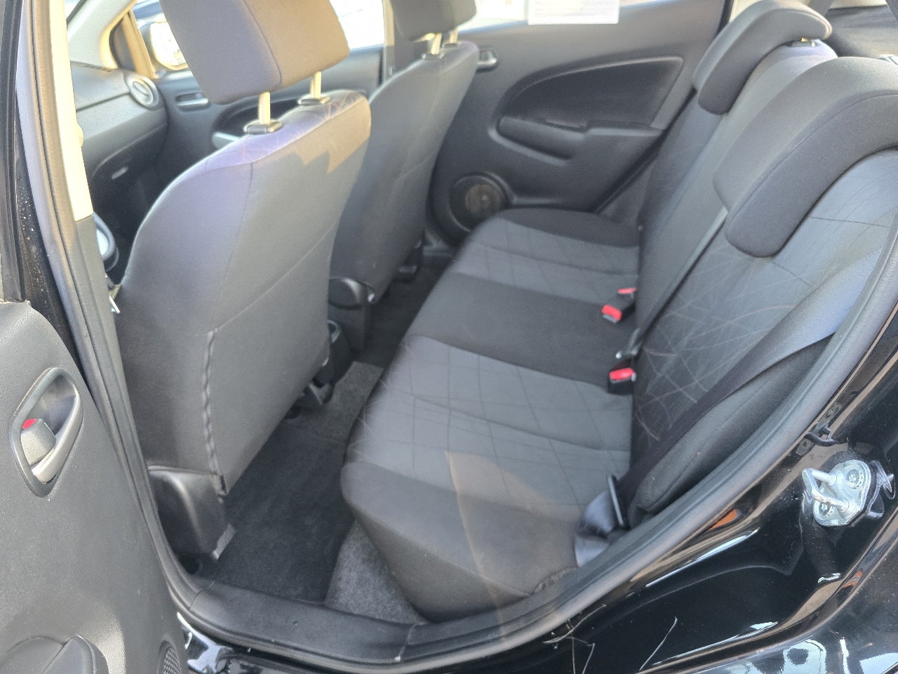 Mazda MAZDA2 Sport 2012