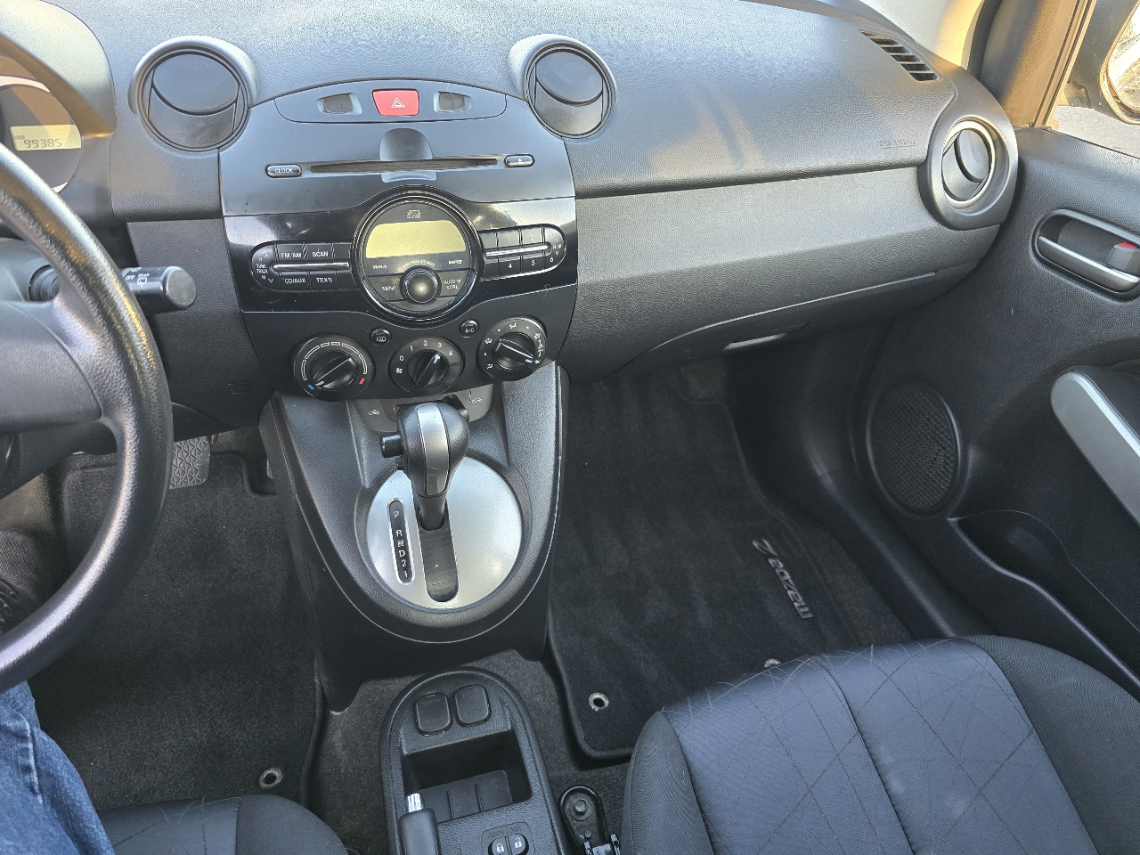 Mazda MAZDA2 Sport 2012