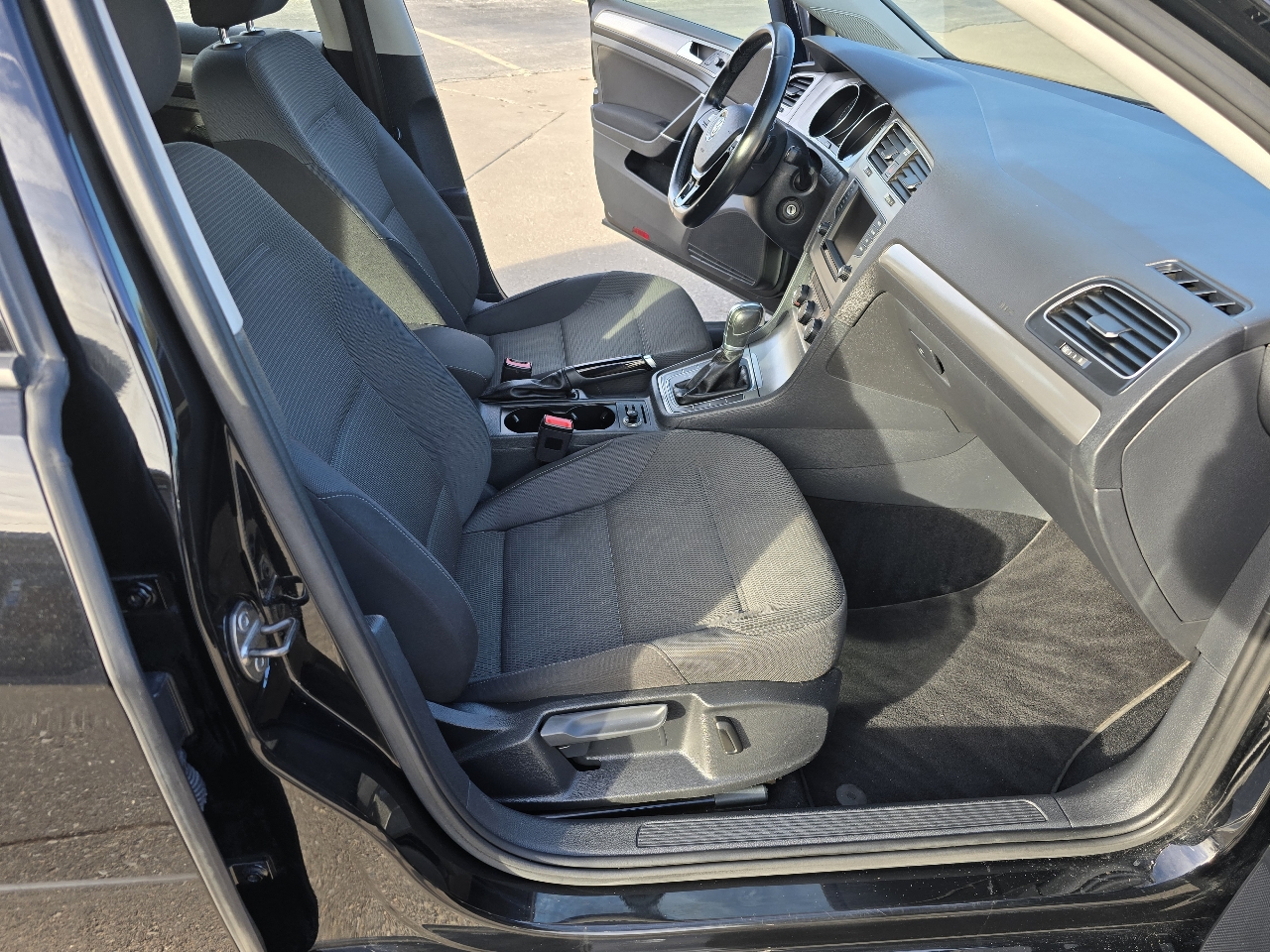 Volkswagen Golf TSI S 6A 2016