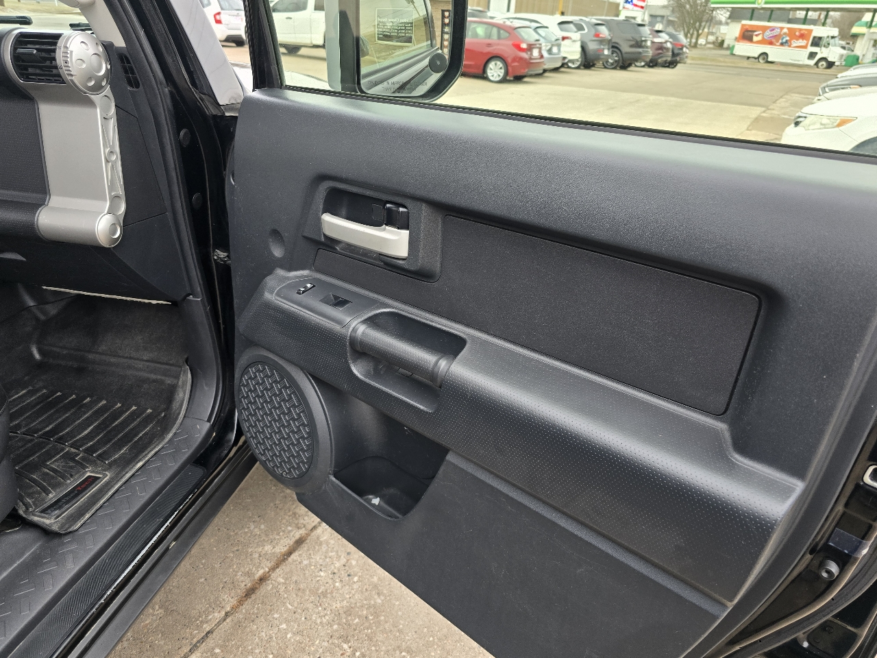 Toyota FJ Cruiser 4WD AT 2013