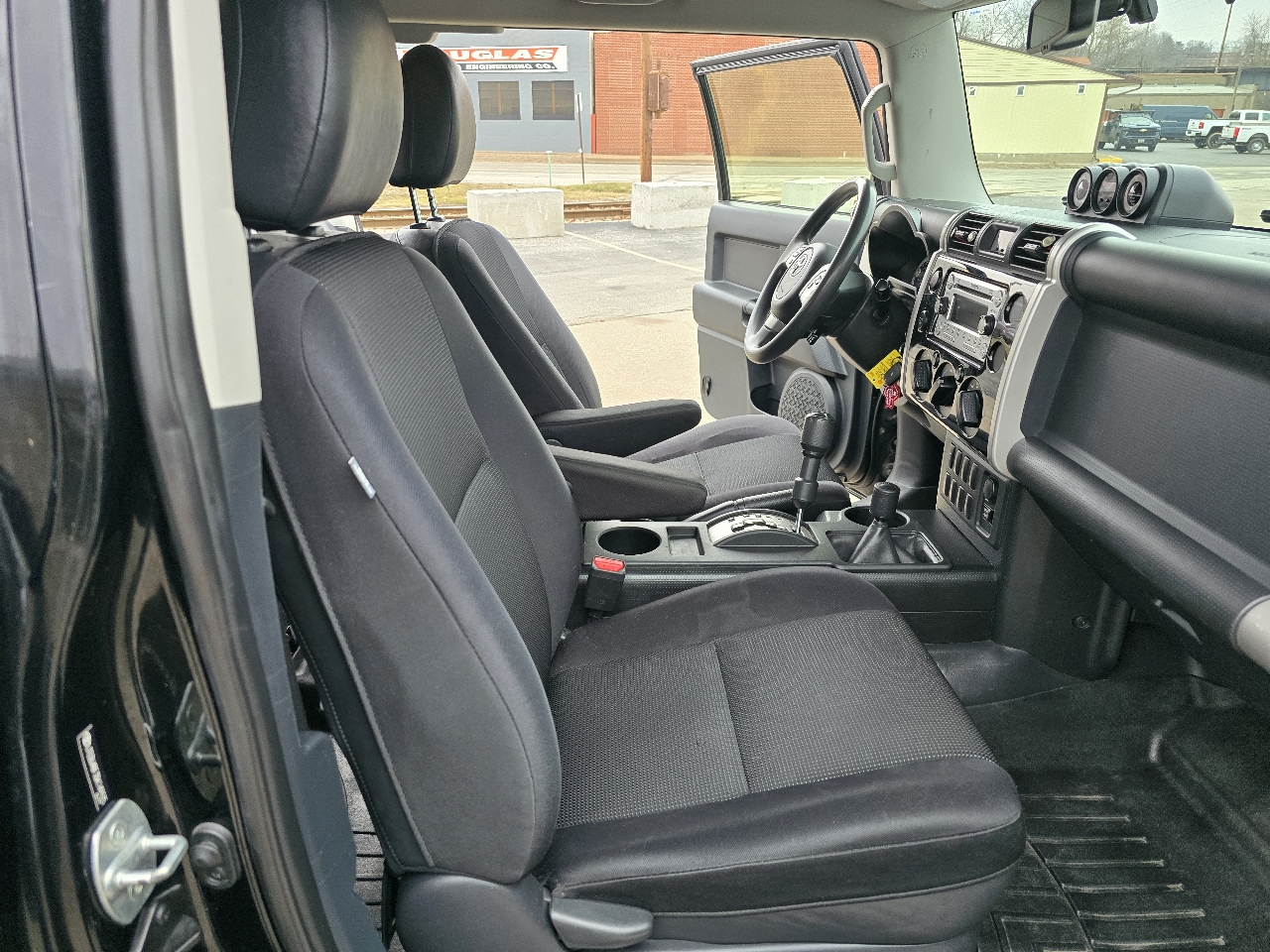 Toyota FJ Cruiser 4WD AT 2013