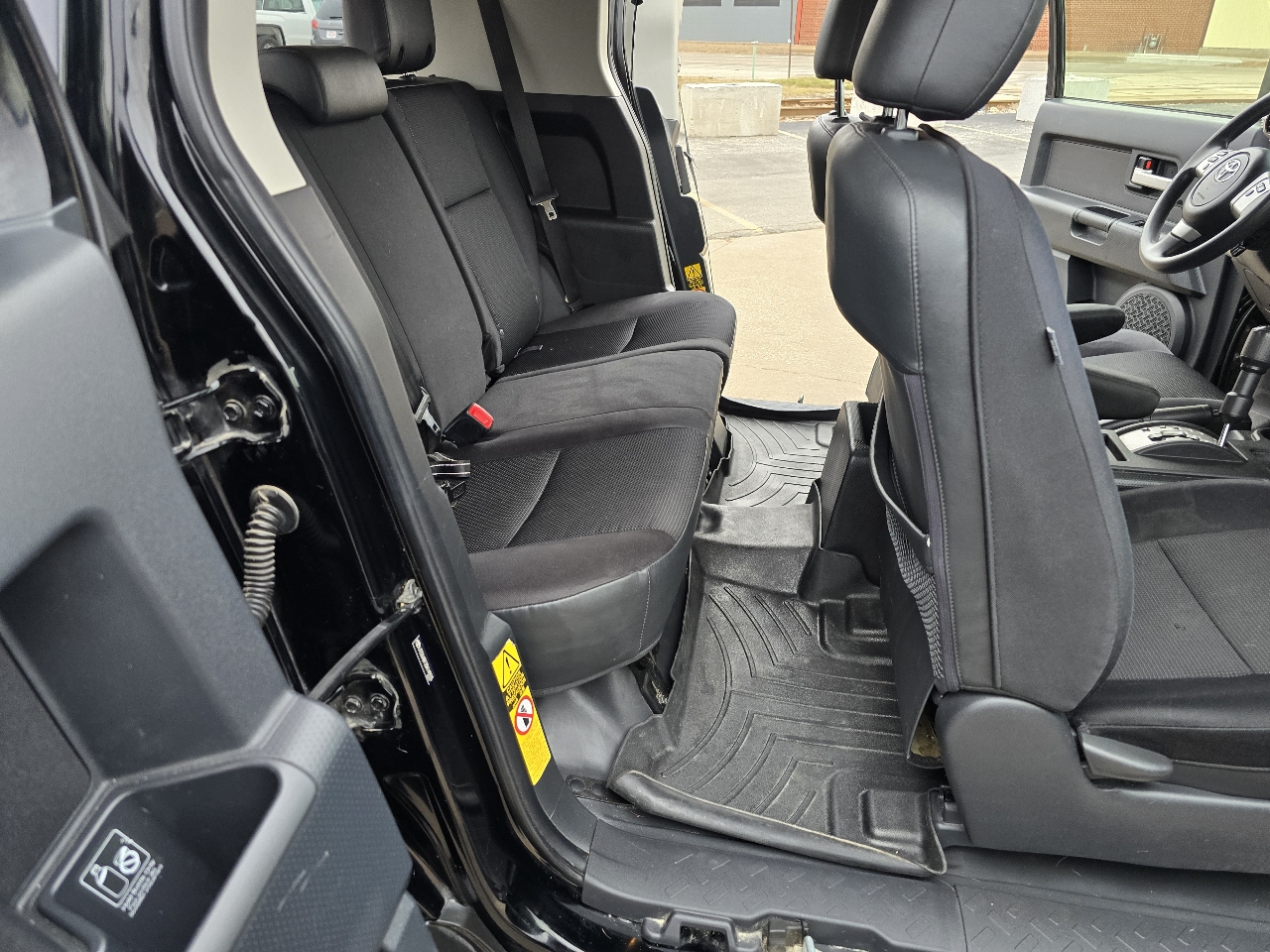 Toyota FJ Cruiser 4WD AT 2013