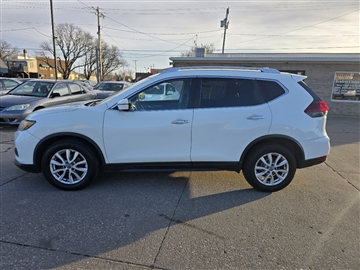 2018 Nissan Rogue SV FWD