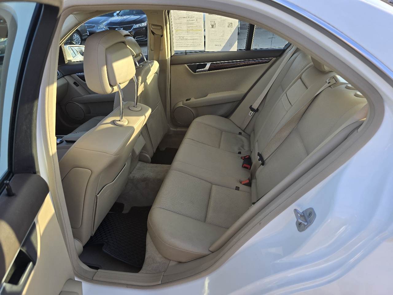 Mercedes-Benz C-Class C300 4MATIC Sport Sedan 2013