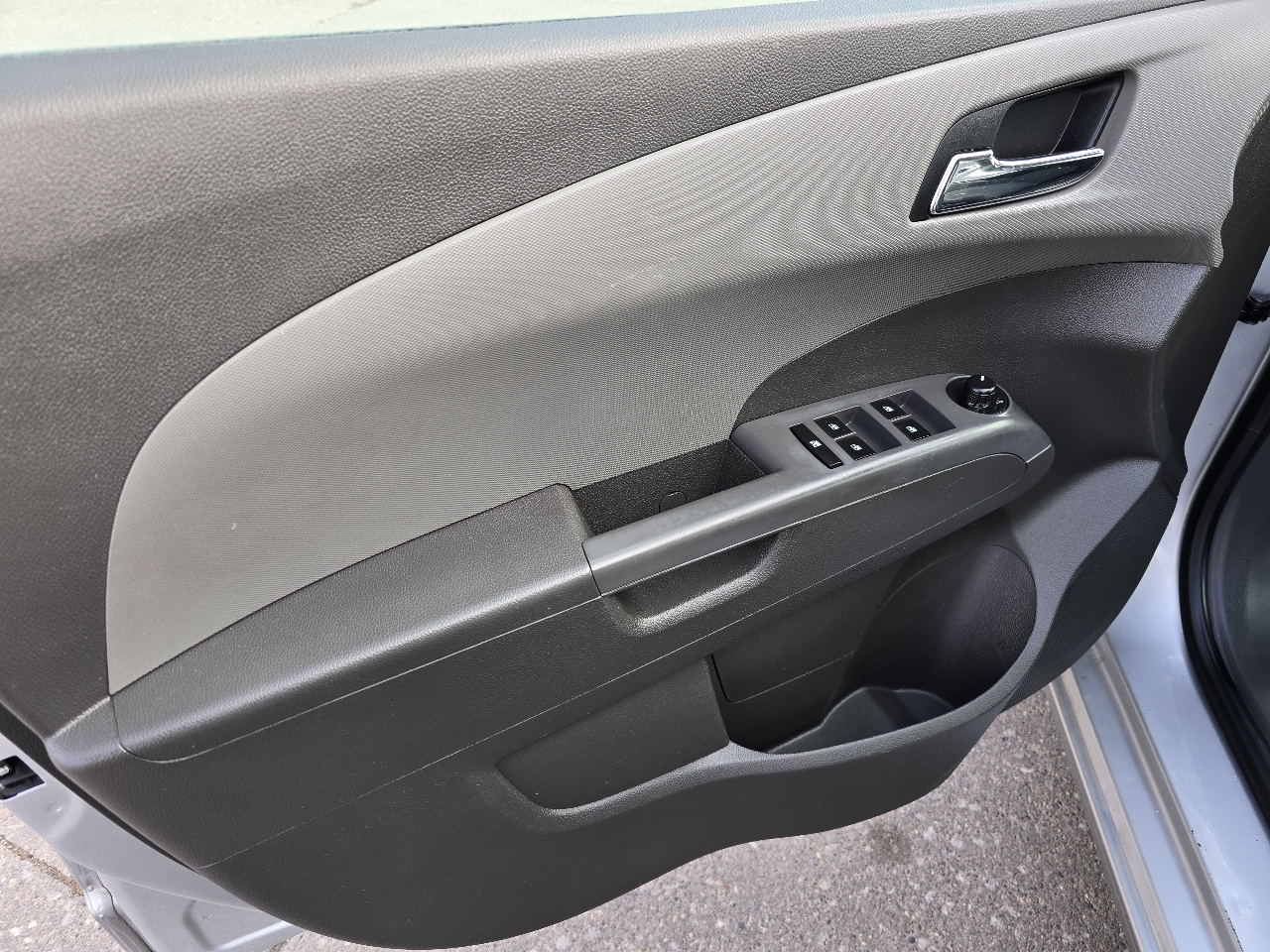 Chevrolet Sonic 1LT 5-Door 2012