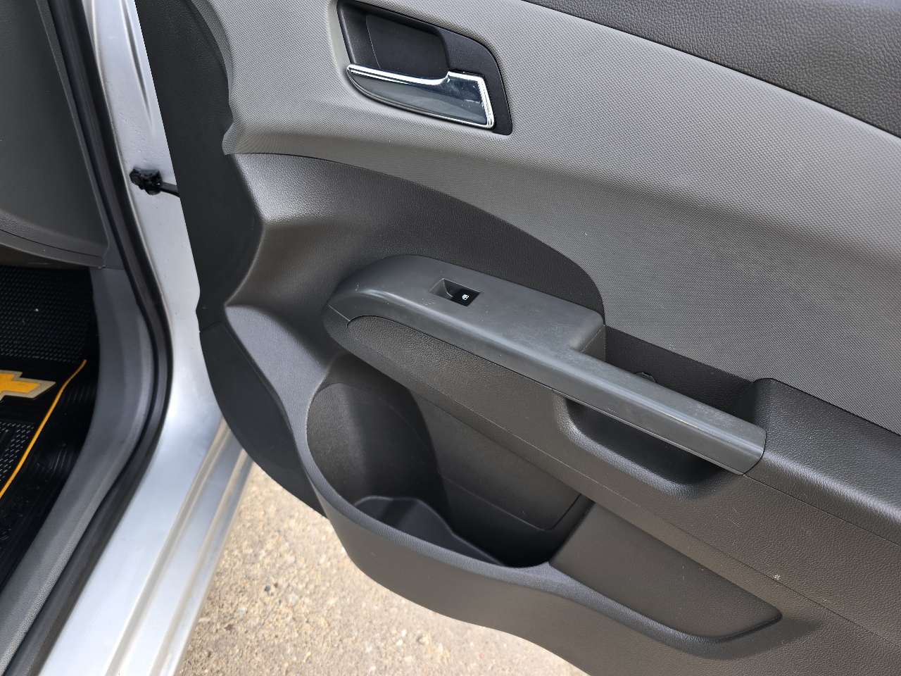 Chevrolet Sonic 1LT 5-Door 2012