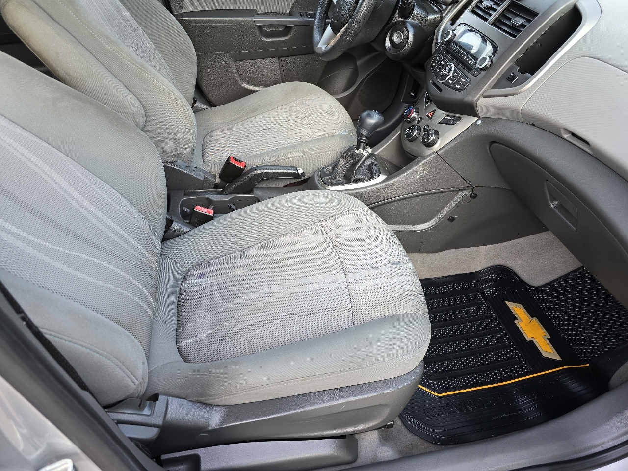 Chevrolet Sonic 1LT 5-Door 2012