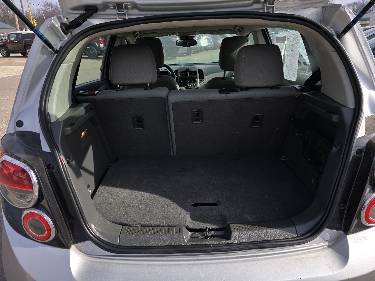 Chevrolet Sonic 1LT 5-Door 2012