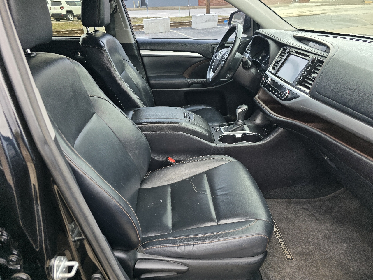 Toyota Highlander XLE FWD V6 2015