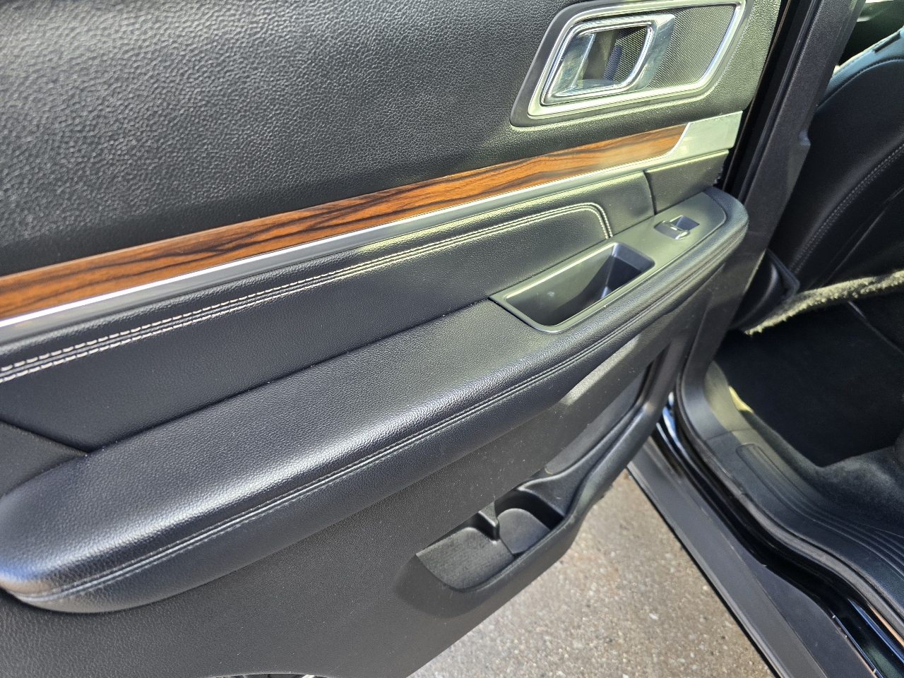 Ford Explorer Limited 4WD 2017