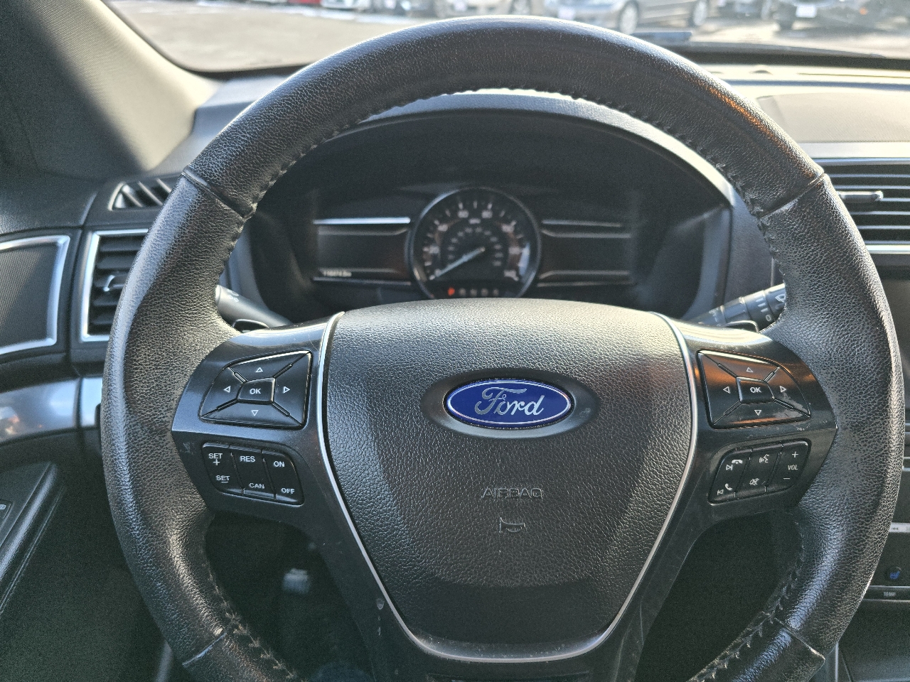 Ford Explorer Limited 4WD 2017