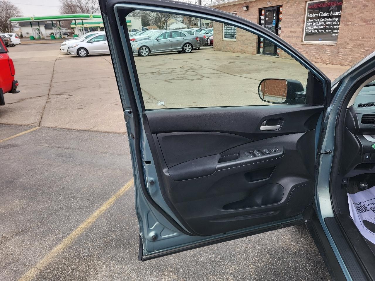 Honda CR-V LX 4WD 5-Speed AT 2012