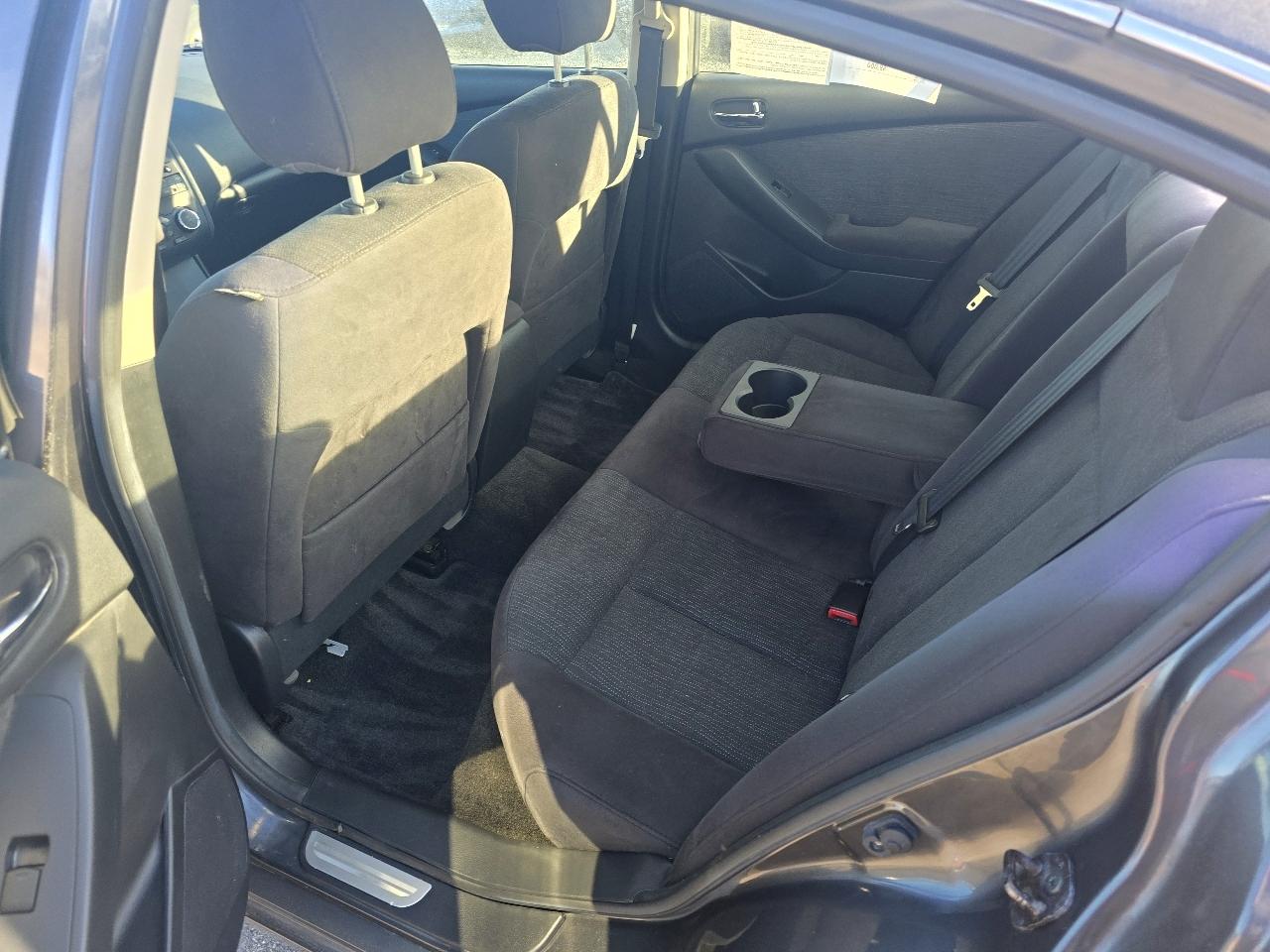 Nissan Altima 2.5 S 2010