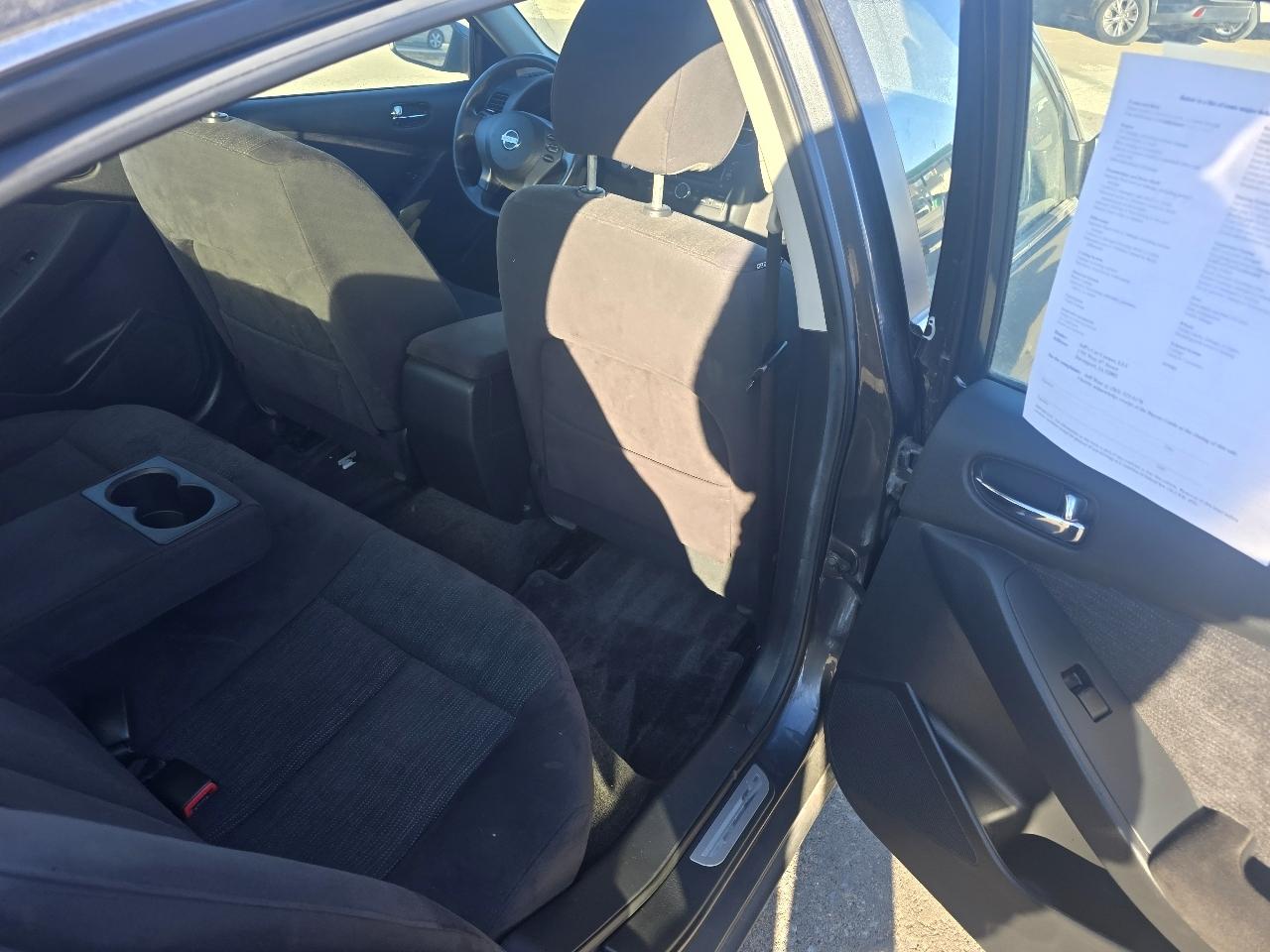 Nissan Altima 2.5 S 2010