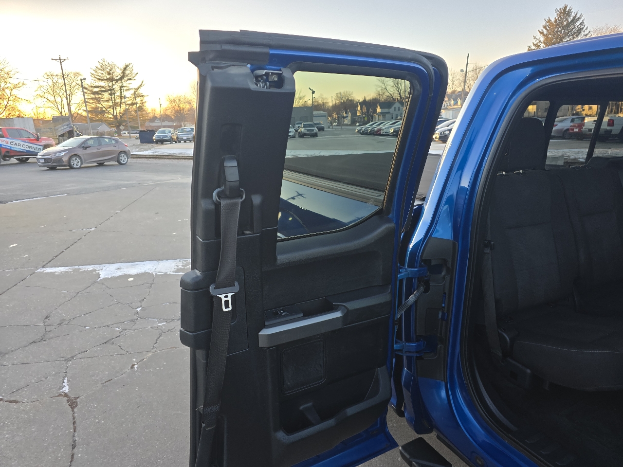 Ford F-150 4WD SuperCab 145" XLT 2017