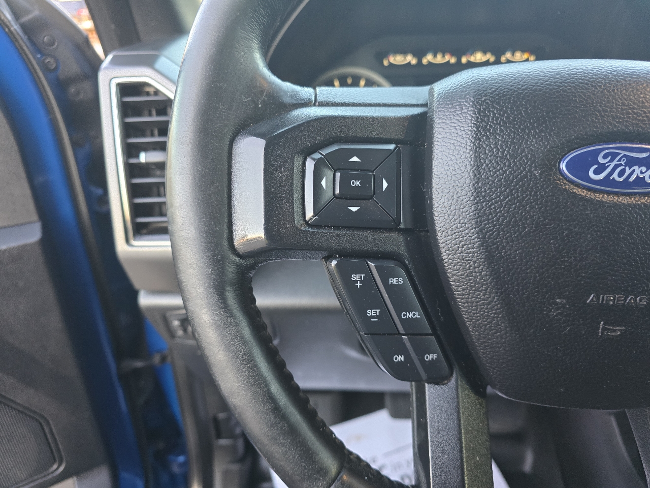 Ford F-150 4WD SuperCab 145" XLT 2017