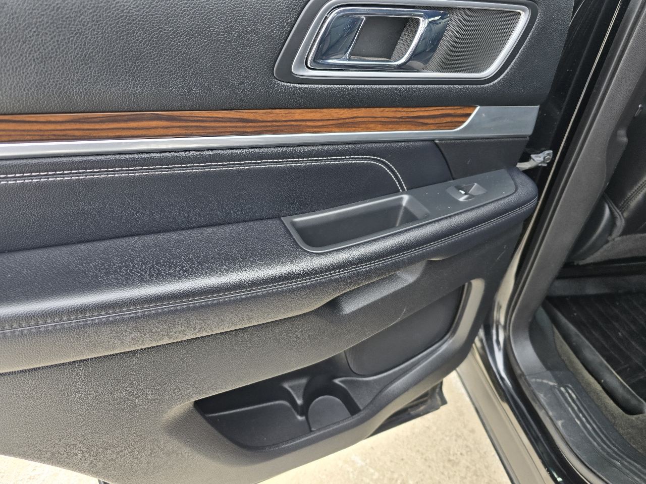 Ford Explorer Limited 4WD 2017