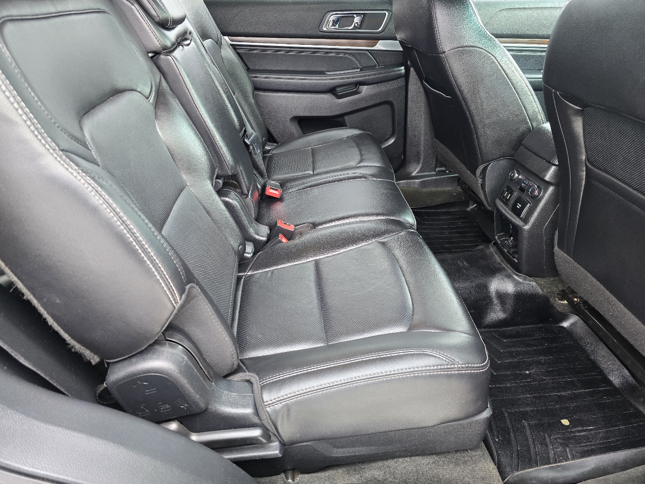 Ford Explorer Limited 4WD 2017