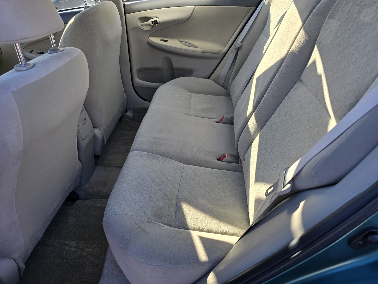 Toyota Corolla LE 4-Speed AT 2009