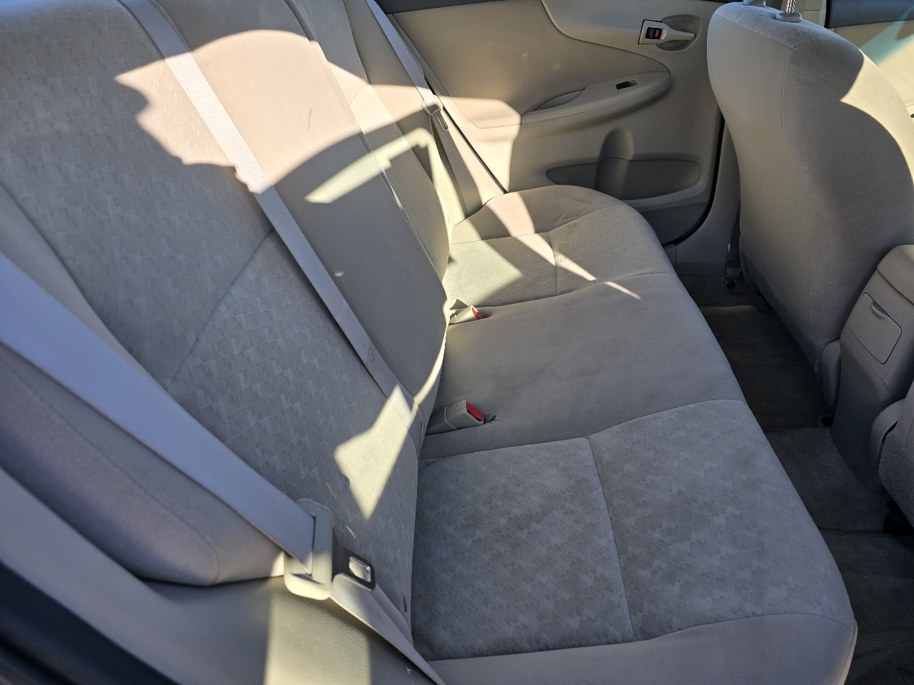 Toyota Corolla LE 4-Speed AT 2009