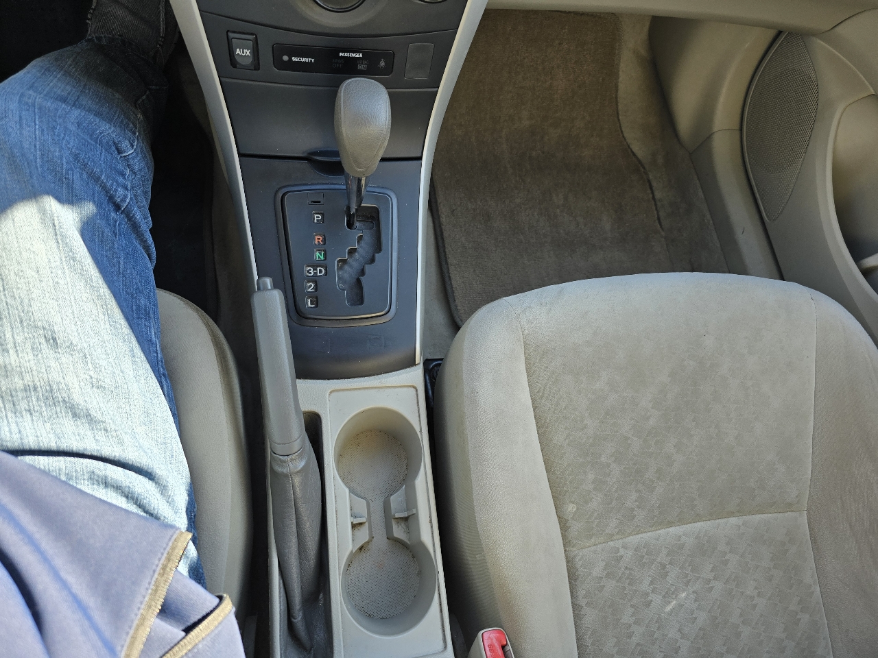 Toyota Corolla LE 4-Speed AT 2009