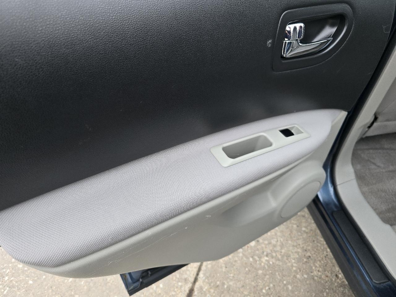 Nissan Rogue SV AWD 2013