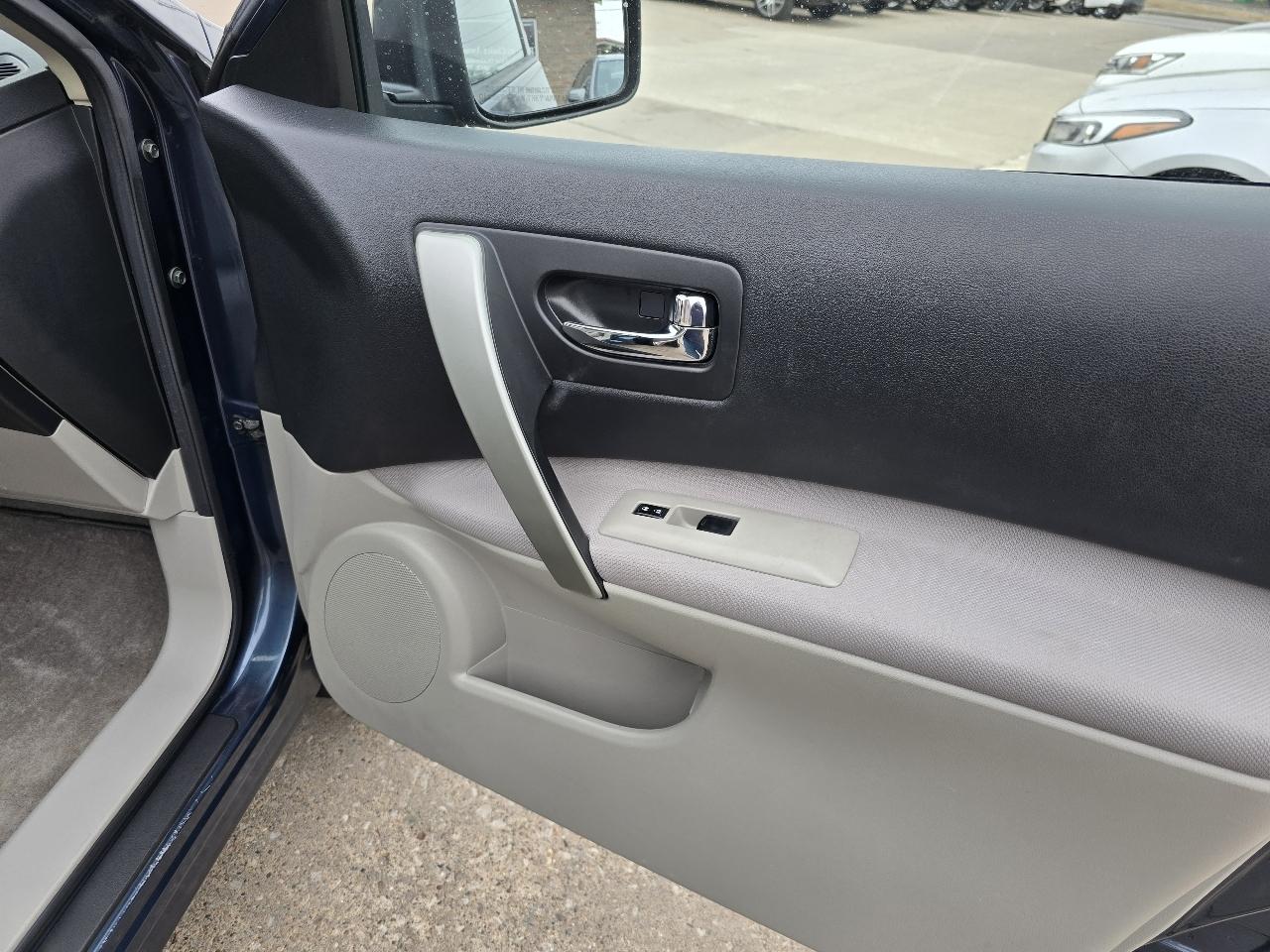 Nissan Rogue SV AWD 2013