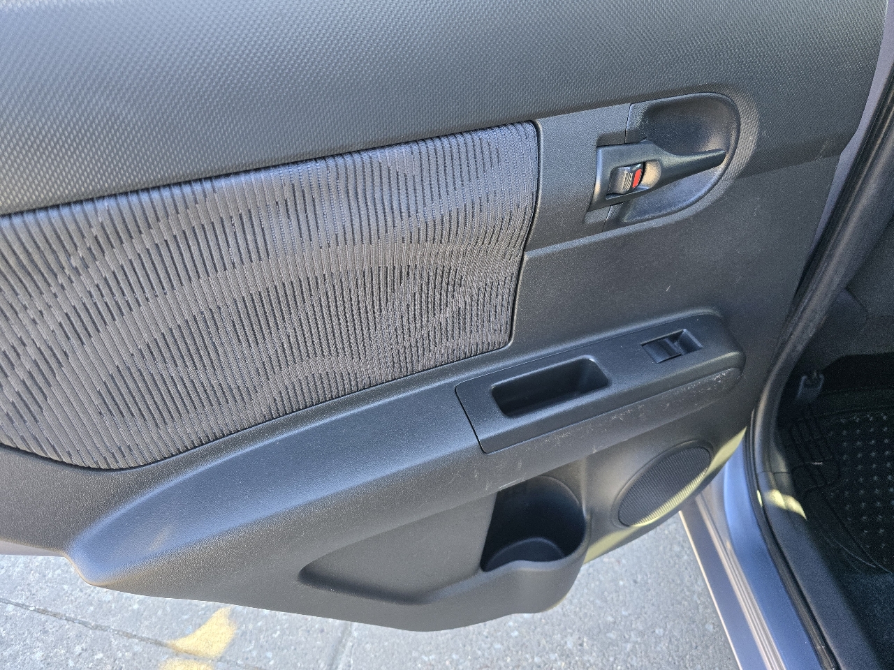 Scion xB 5-Door Wagon 4-Spd AT 2012