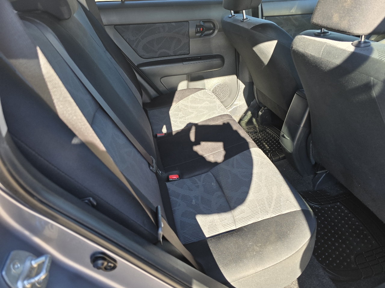 Scion xB 5-Door Wagon 4-Spd AT 2012