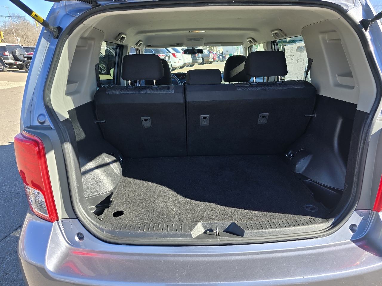 Scion xB 5-Door Wagon 4-Spd AT 2012