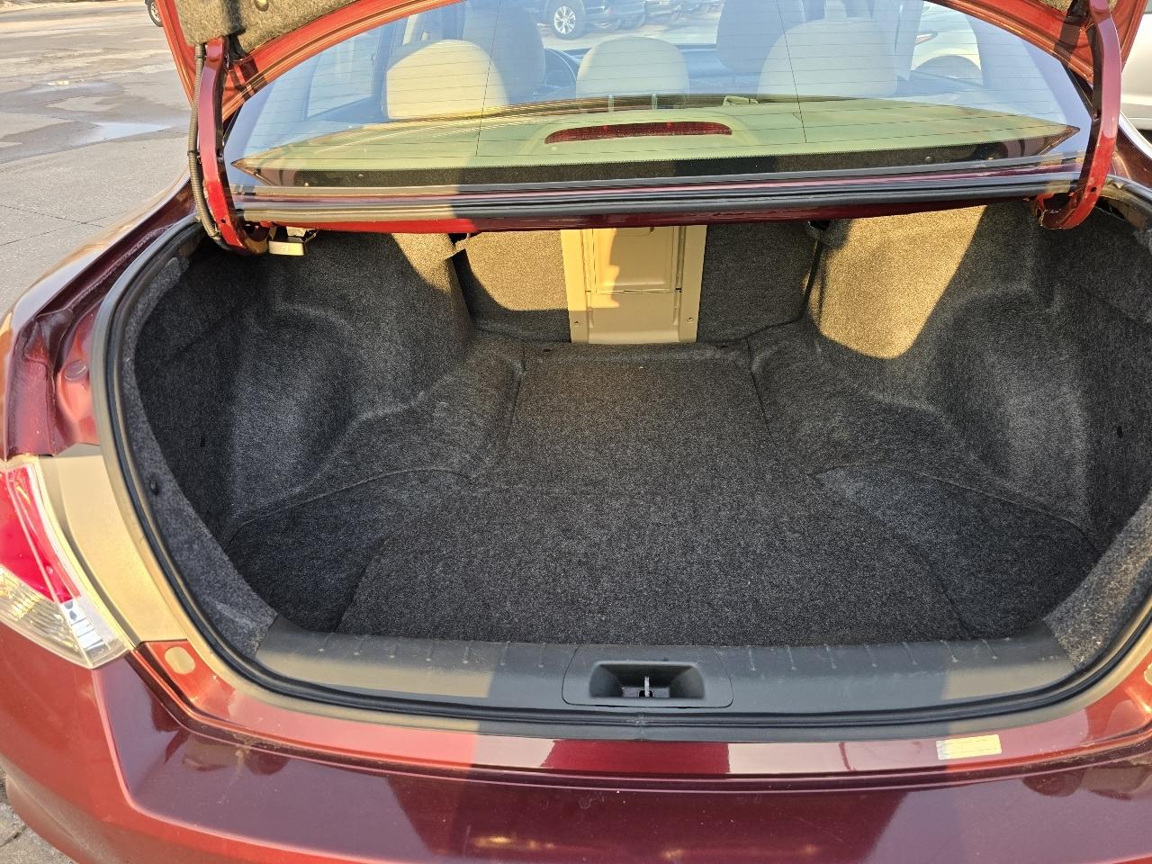 Honda Accord EX-L V6 Sedan AT 2012